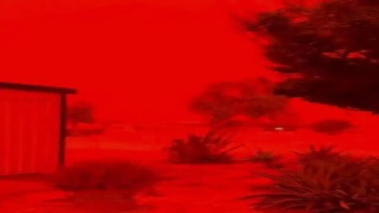 الأرصاد توضح حقيقة تأثر مصر بالعاصفة الدموية وتغير لون الأجواء للون الأحمر